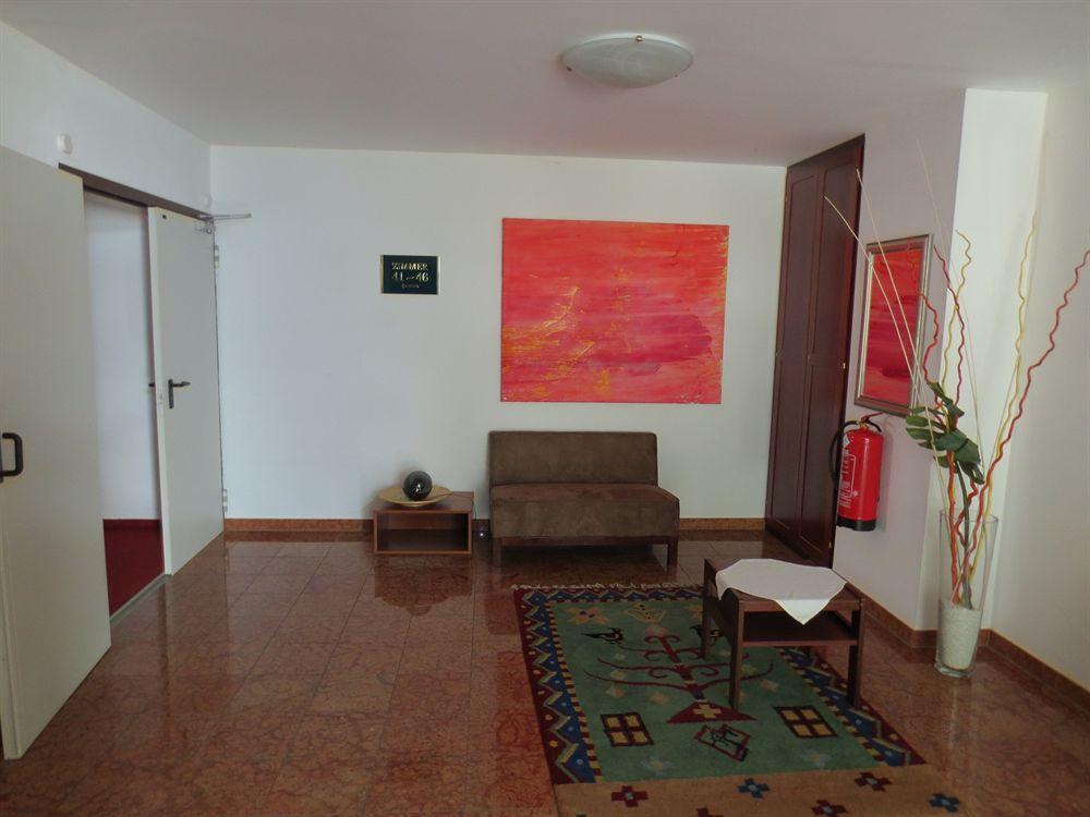 Hotel Zur Post Illmitz Bagian luar foto