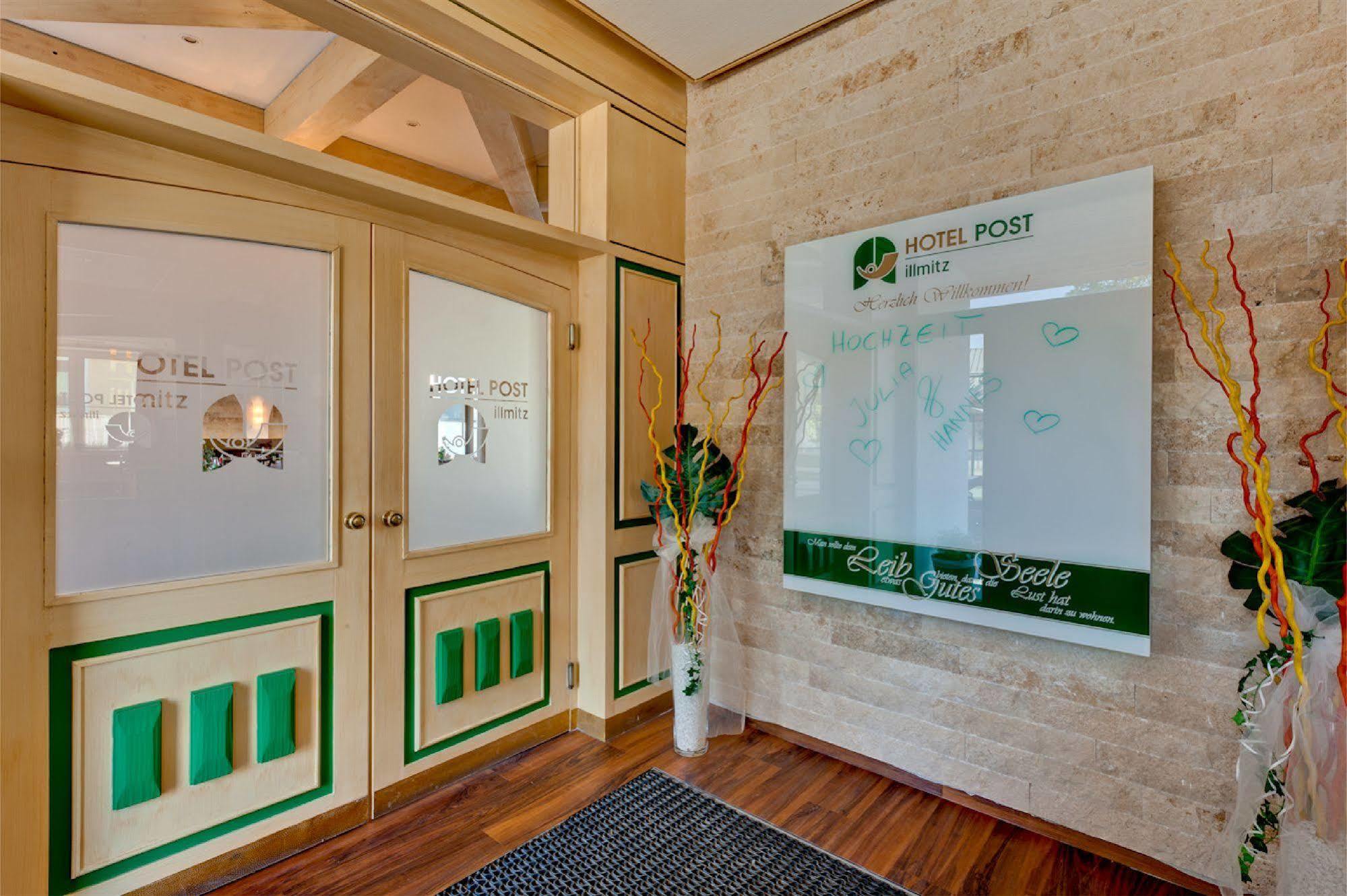 Hotel Zur Post Illmitz Bagian luar foto